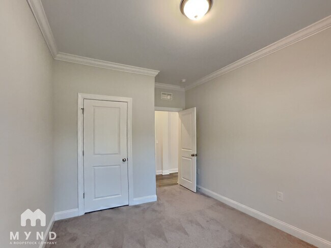 Building Photo - 395 Jorpaul Dr