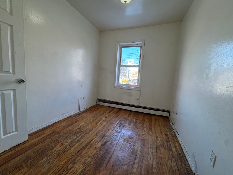 Building Photo - 106-10 Ruscoe St