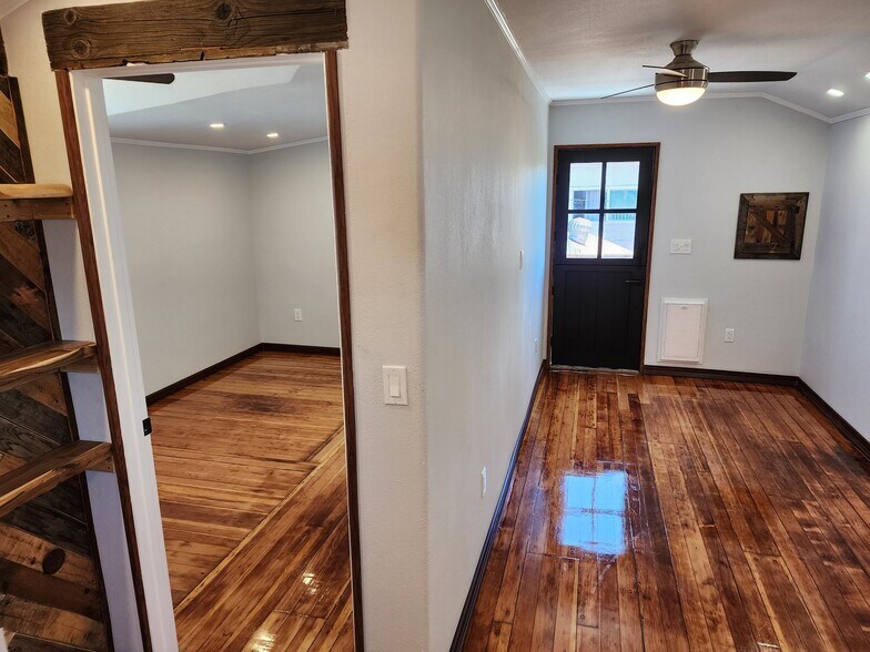 Building Photo - 3684 43rd St