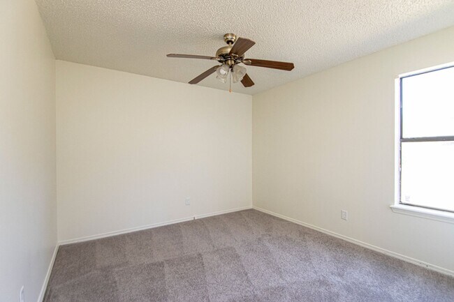 Building Photo - 1525 Northwick Ct