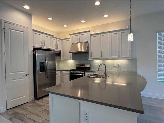 Building Photo - 30788 Lindentree Dr