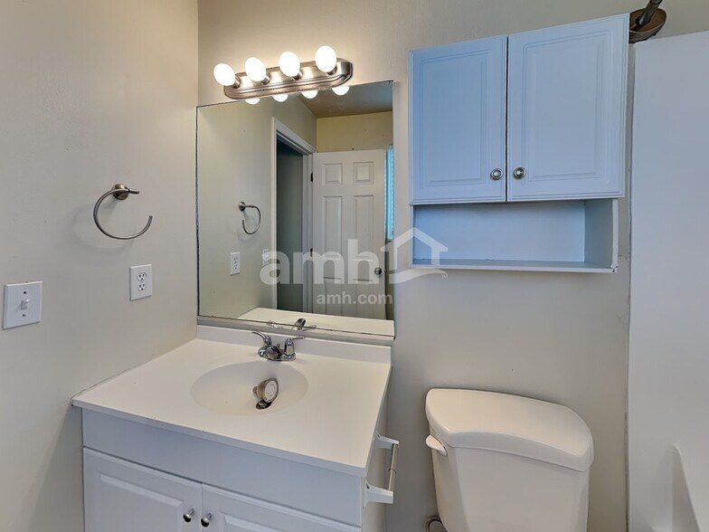 Building Photo - 5404 W Sunfalls Ct