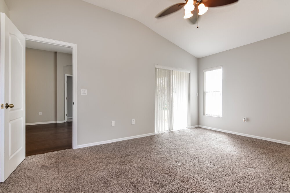 Building Photo - 812 Lesa Glen Pl