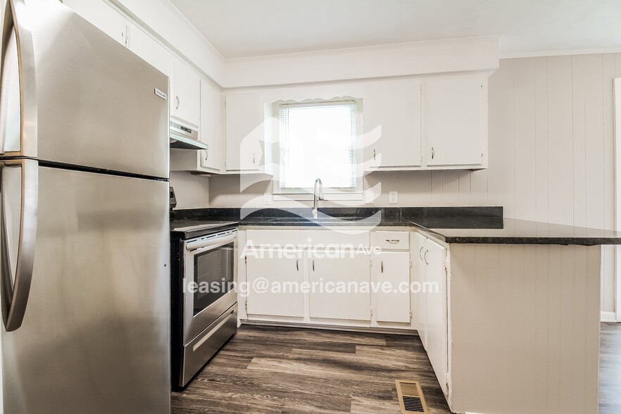 Building Photo - 14 Crofton Dr