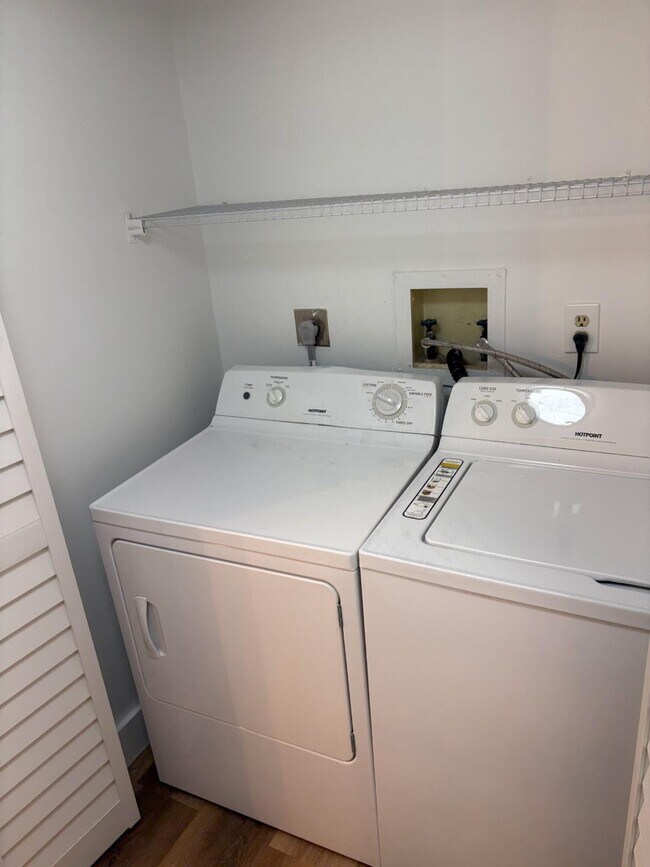 Building Photo - 1302 Nebraska Ave