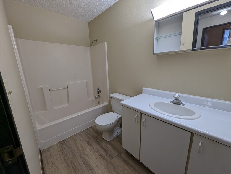 Building Photo - 4945 Walker Ave