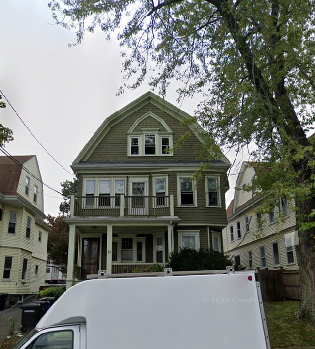 Building Photo - 19 Warner St