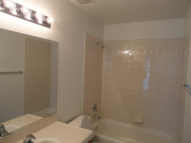 Building Photo - 437 Palegold St