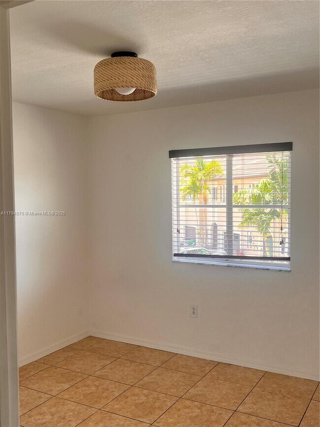 Building Photo - 22014 SW 89th Ct