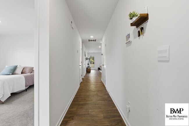 Building Photo - 1054 McKittrick Dr