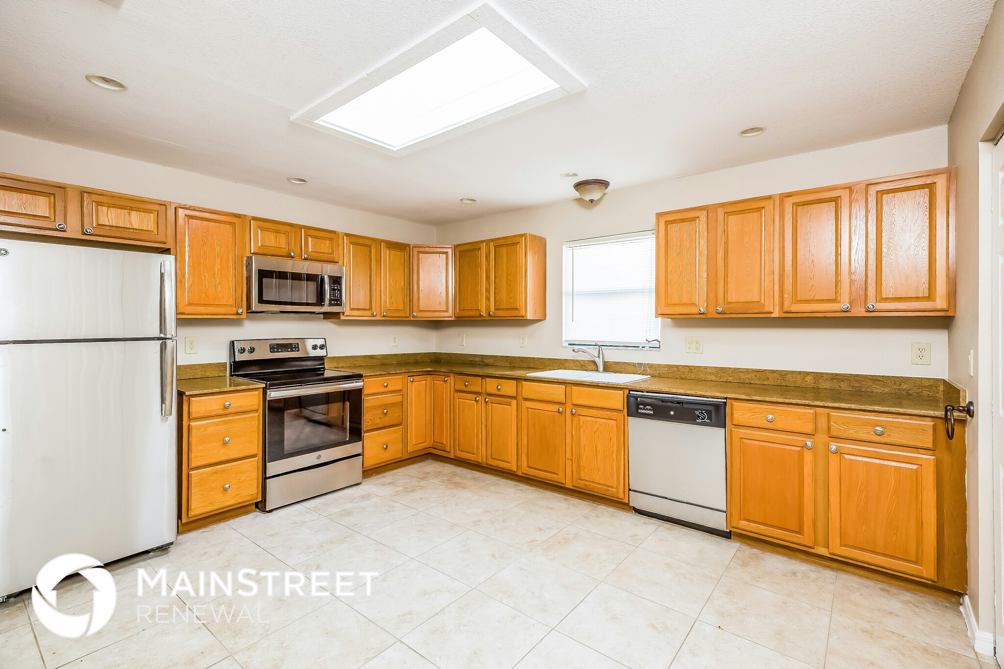 Building Photo - 1253 Paradise Way