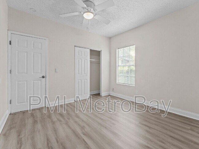 Building Photo - 8210 N Klondyke St