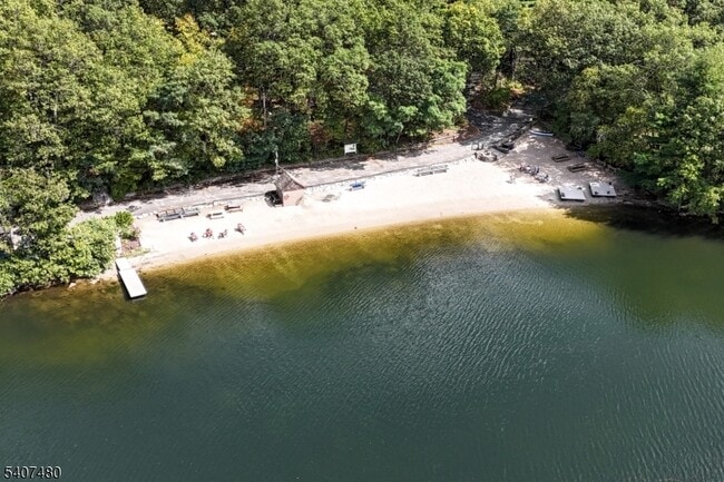 Building Photo - 49 Fayson Lakes Rd