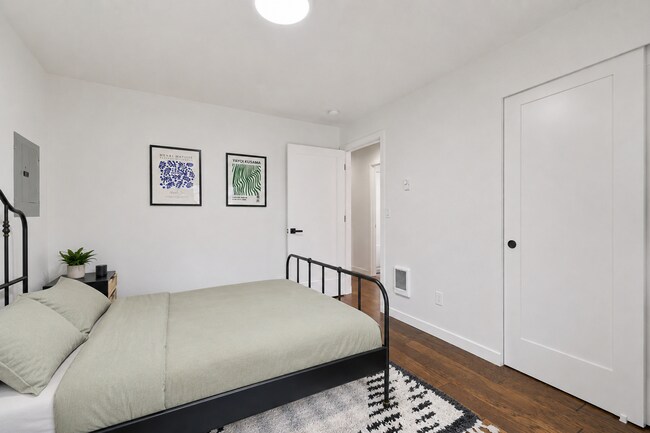 Building Photo - 760 N 72nd St