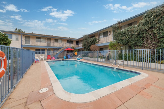 Pool - Golden Grove Manor
