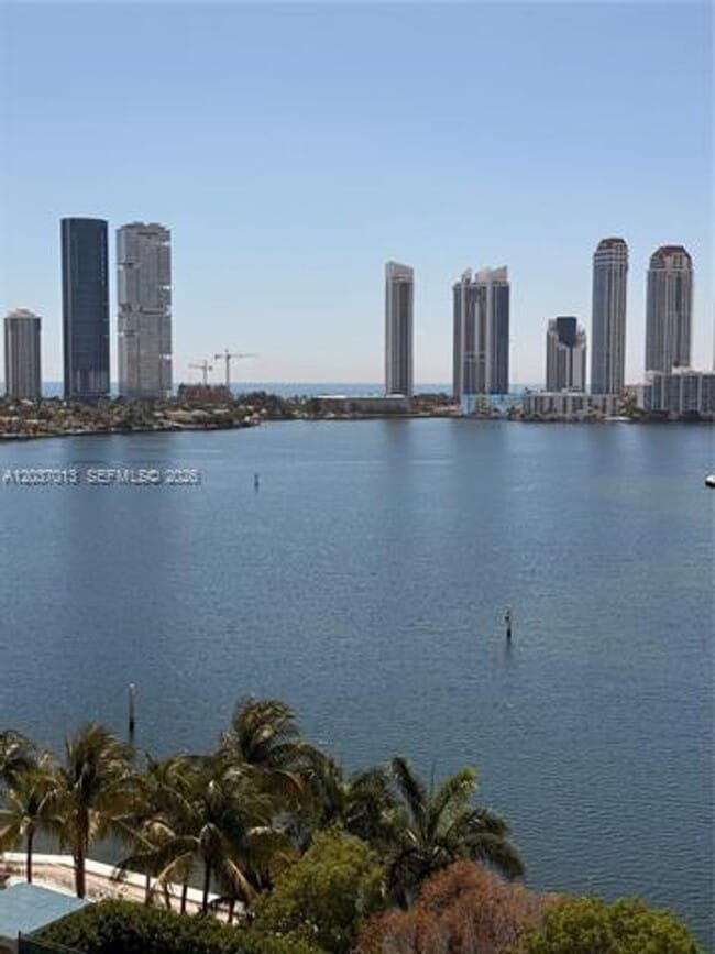 Building Photo - 3370 Hidden Bay Dr