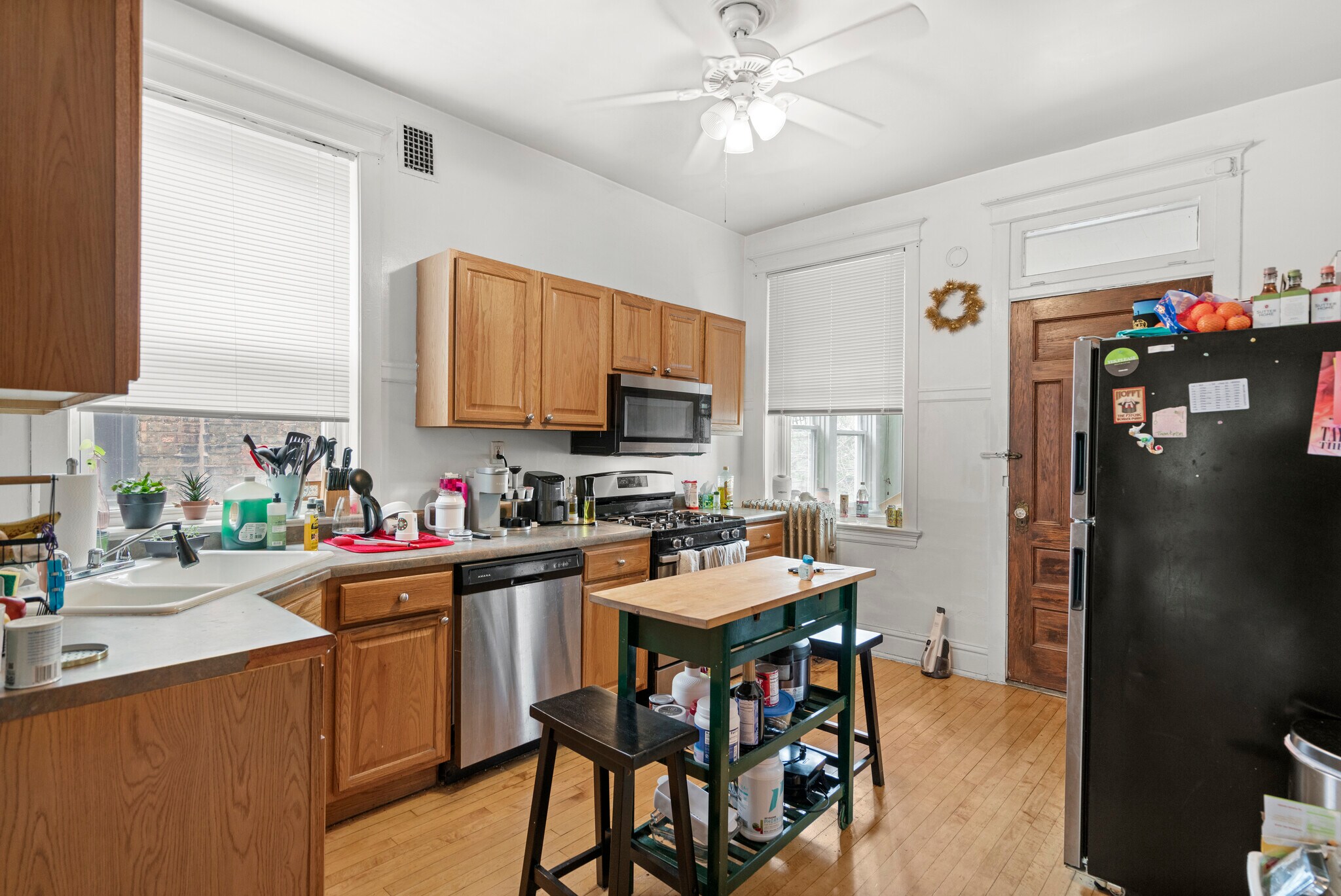 Building Photo - 1210 W Addison St