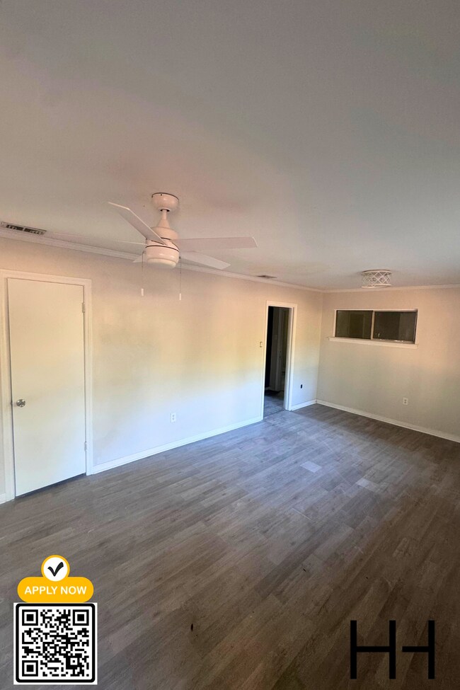 Building Photo - 132 Frances St