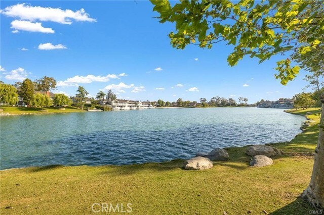 Building Photo - 4 Brookmont