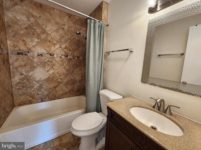 Building Photo - 10662 Spring Oak Ct