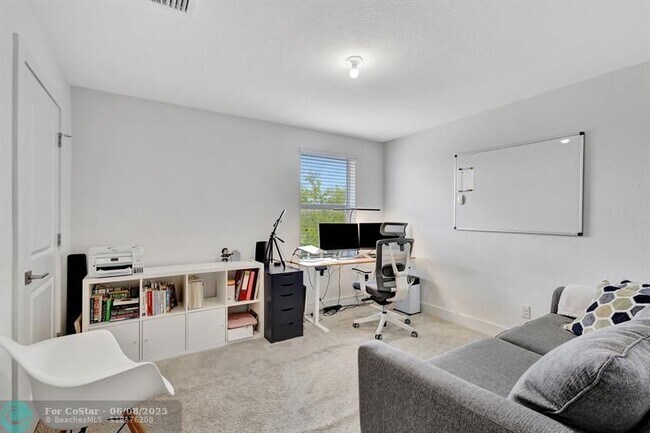 Building Photo - 92 Palmetto Ln