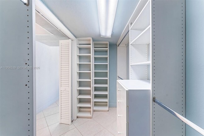 Building Photo - 5005 Collins Ave