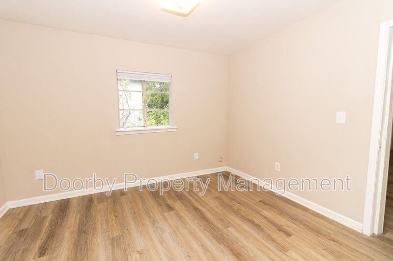 Building Photo - 417 N Hawthorne St