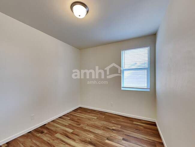 Building Photo - 477 McKinley St
