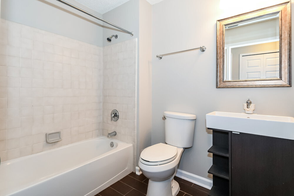 Building Photo - 3701 Woodbriar Dr