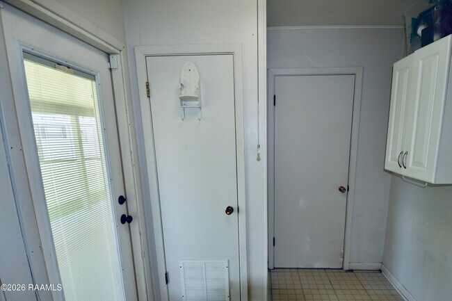 Building Photo - 101 Boxwood Dr