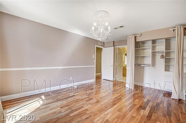Building Photo - 2770 Sweet Willow Ln