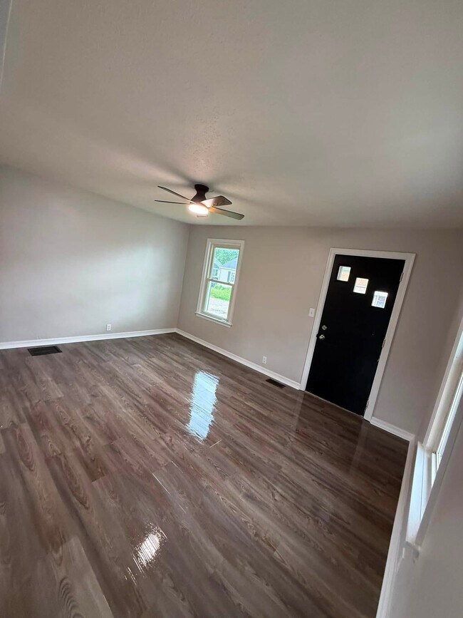 Building Photo - 926 Fess St