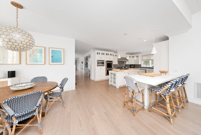 Building Photo - 50 Osborne Ln