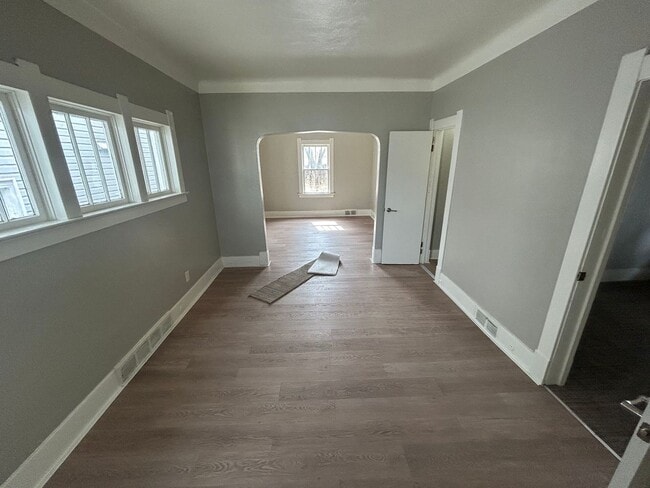 Building Photo - Charming 2-Bedroom Home Near Five Points