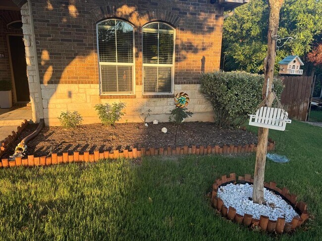 Building Photo - 105 Sandy Lyle Cove