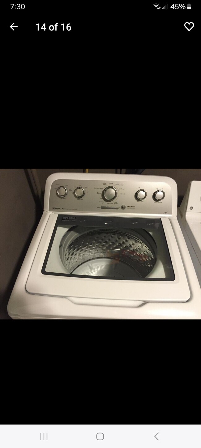 Building Photo - 116 N Kinney Ave