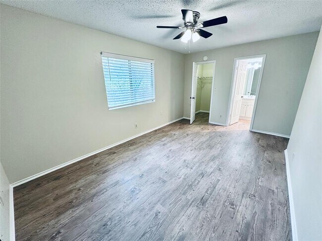 Building Photo - 379 Fantail Loop