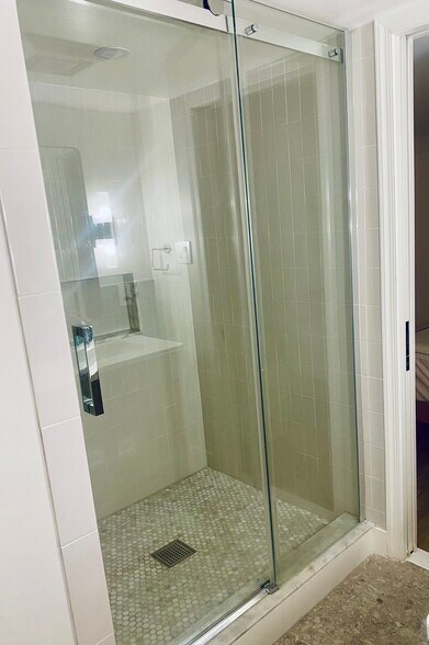 Building Photo - 3618 6th St S