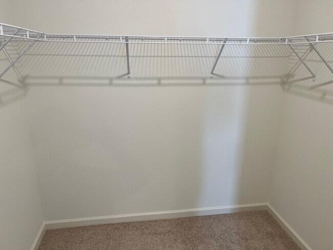 Building Photo - Newer 4BR / 2BA One-Level Home – Granite, Stainless Appliances, Large Backyard, Cul-de-Sac