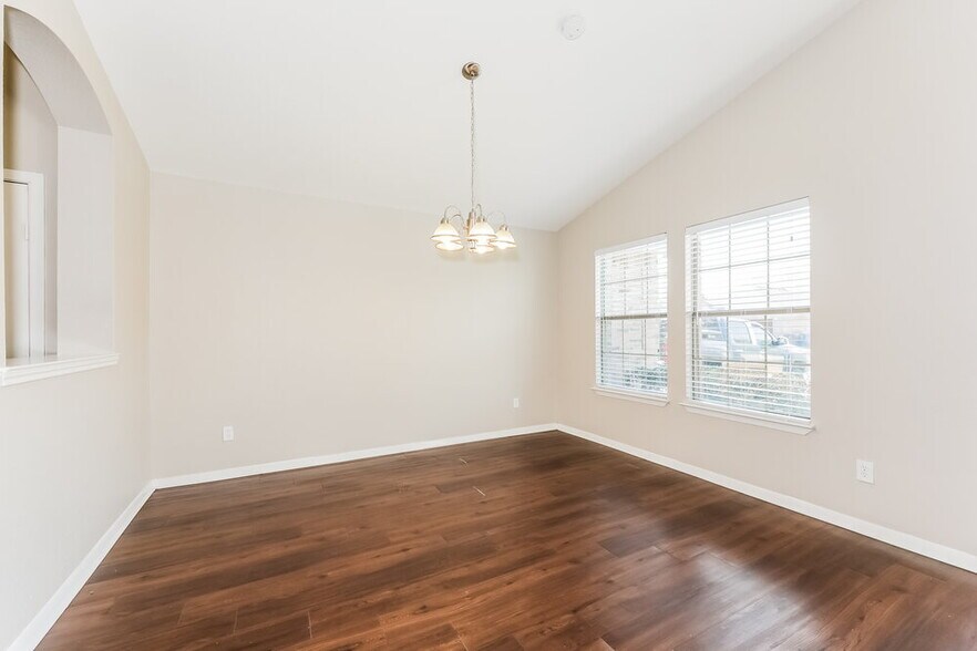 Building Photo - 926 Hannah Way