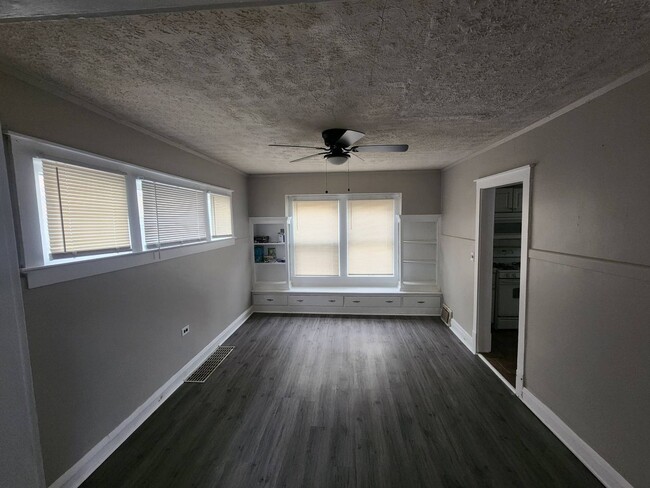 Building Photo - Spacious 3-Bedroom Single-Family Home Avai...