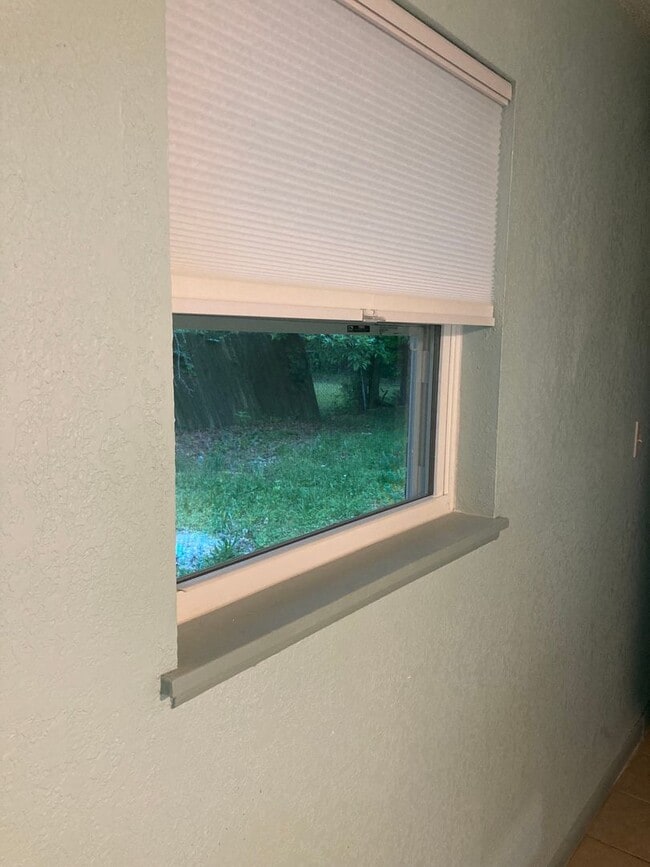 Building Photo - Newly Renovated Home in the heart of Springdale !