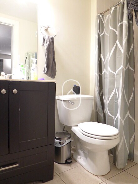 Building Photo - 23 E Concord St