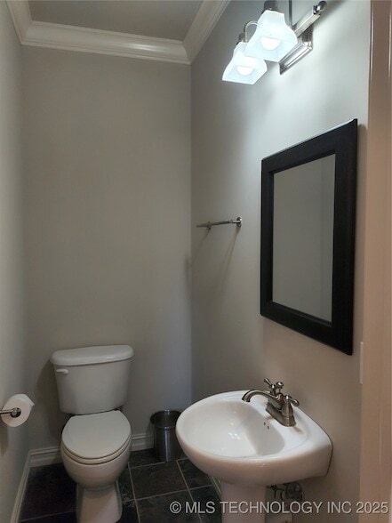 Building Photo - 1331 E 41st Pl