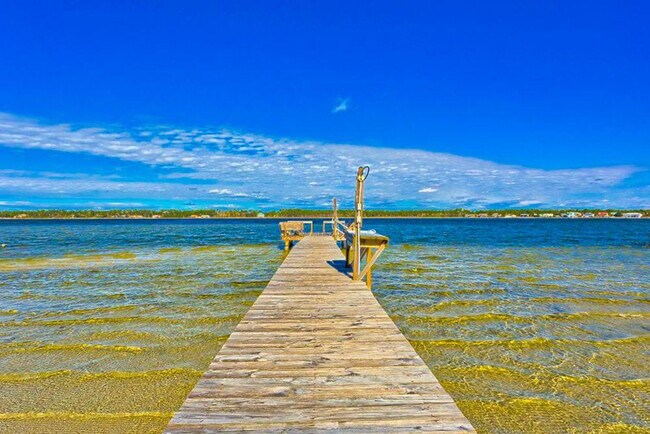 Building Photo - 1988 W Beach Blvd