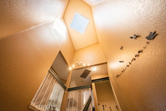 Building Photo - 31 Blackbird Ln