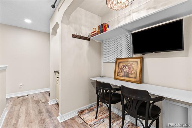 Building Photo - 2754 S Kenton Ct