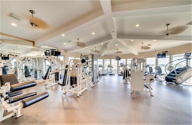 Building Photo - 16331 SW 49th Ct