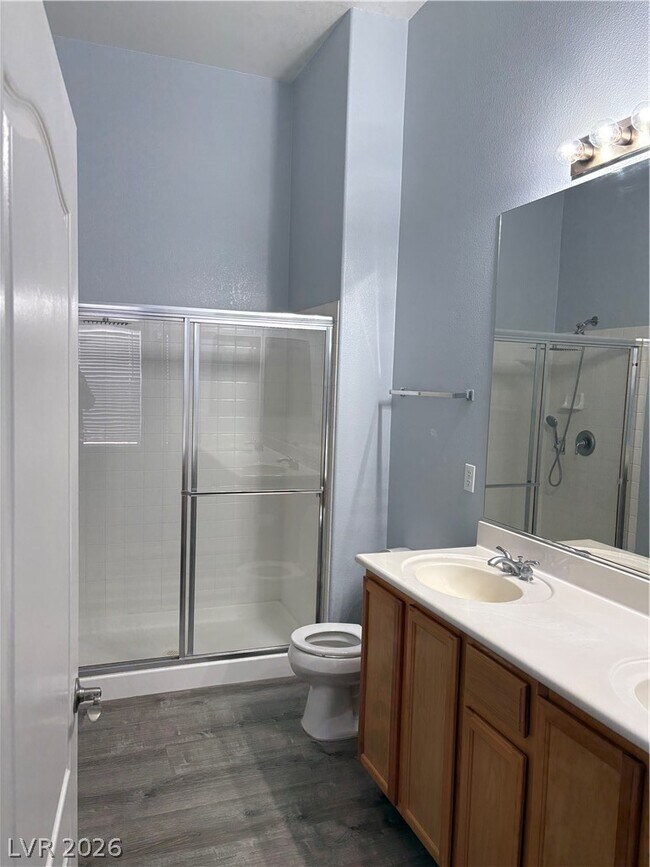 Building Photo - 2305 W Horizon Ridge Pkwy