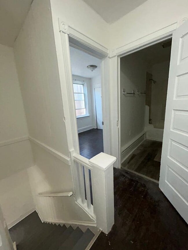 Building Photo - 35 Dexter St